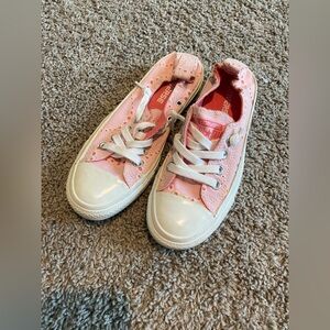 Baby pink converse